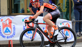 “VI° Trofeo Corri per la Mamma” Juniores a Taino (foto: F. Ossola)