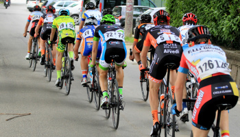 “VI° Trofeo Corri per la Mamma” Juniores a Taino (foto: F. Ossola)