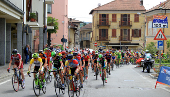 “VI° Trofeo Corri per la Mamma” Juniores a Taino (foto: F. Ossola)
